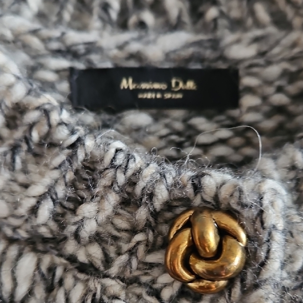 Massimo Dutti Gray Knit Sweater with Gold Accent - Picture 2 of 8